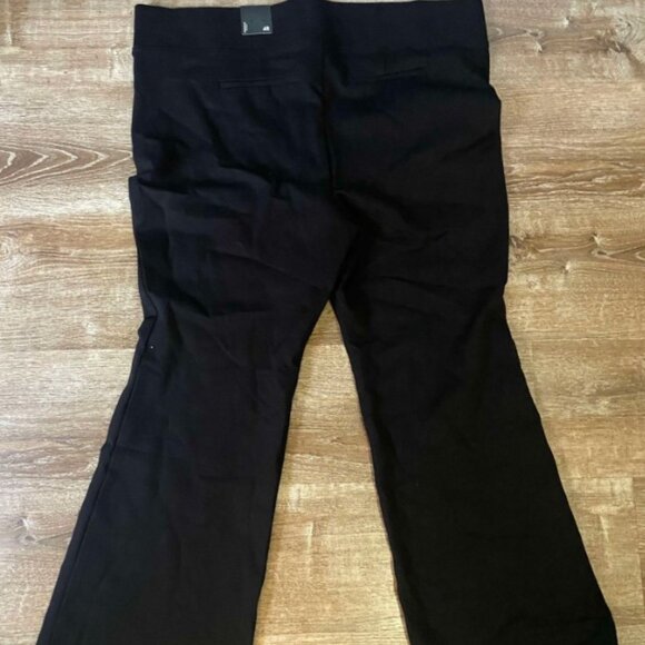 Torrid NWT size 4 Pocket Pixie Flare Studio Luxe Ponte High-Rise Pant - Picture 9 of 9